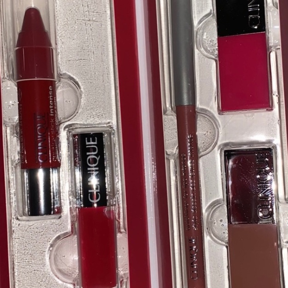 Clinique Lip Lot